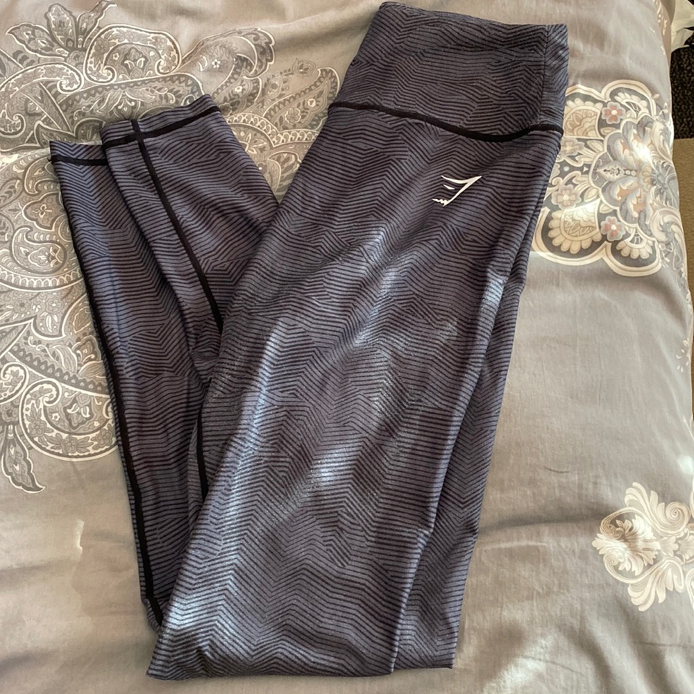 Gym shark leggings size medium light fabric ware